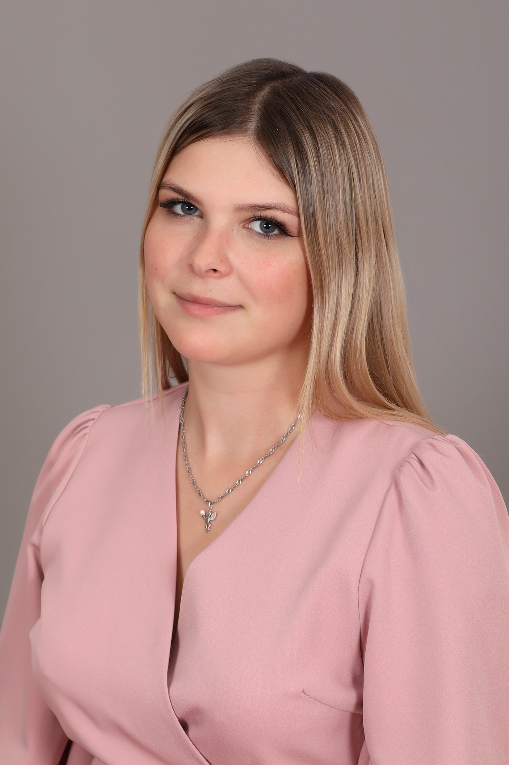Тихонова Юлия Алексеевна.